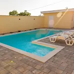 Bona - Private Pool Oasis וילה