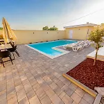 Bona - Private Pool Oasis *