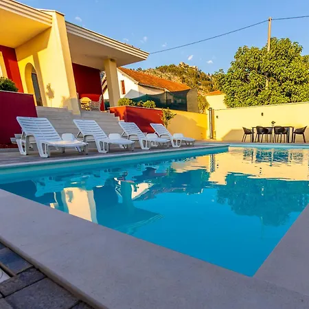 Bona - Private Pool Oasis וילה