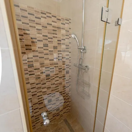 Bona - Private Pool Oasis * Mostar