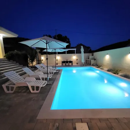 Bona - Private Pool Oasis Villa *