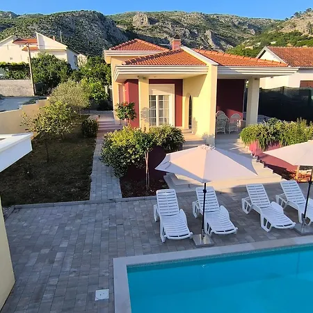 Villa Bona - Private Pool Oasis *